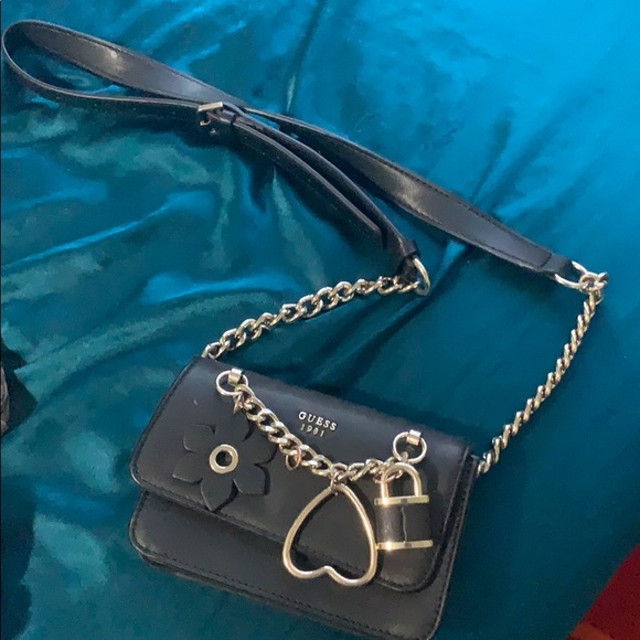 Guess Handbags - Guess Purse